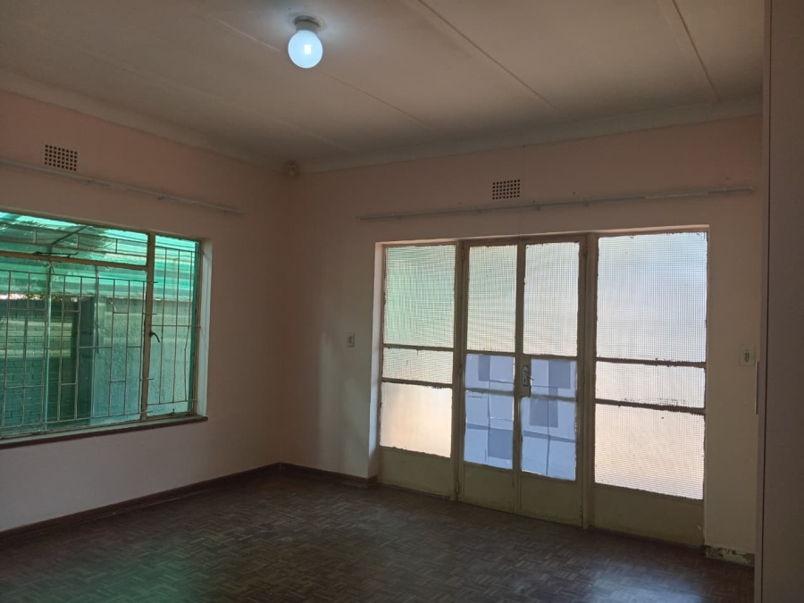 To Let 3 Bedroom Property for Rent in Oos Einde North West